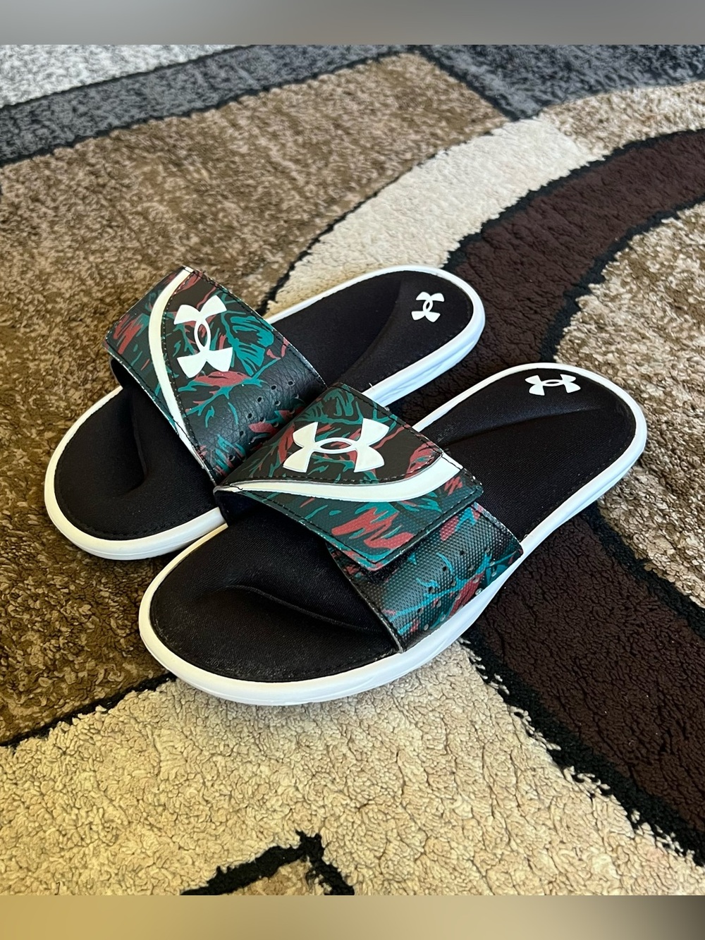 Little Boy under Armour Ignite Slide Sandals Size 2Y